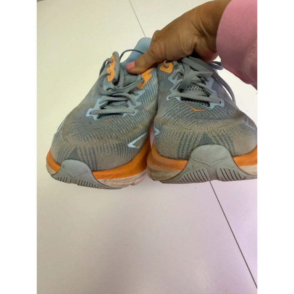 Hoka One One hoka one